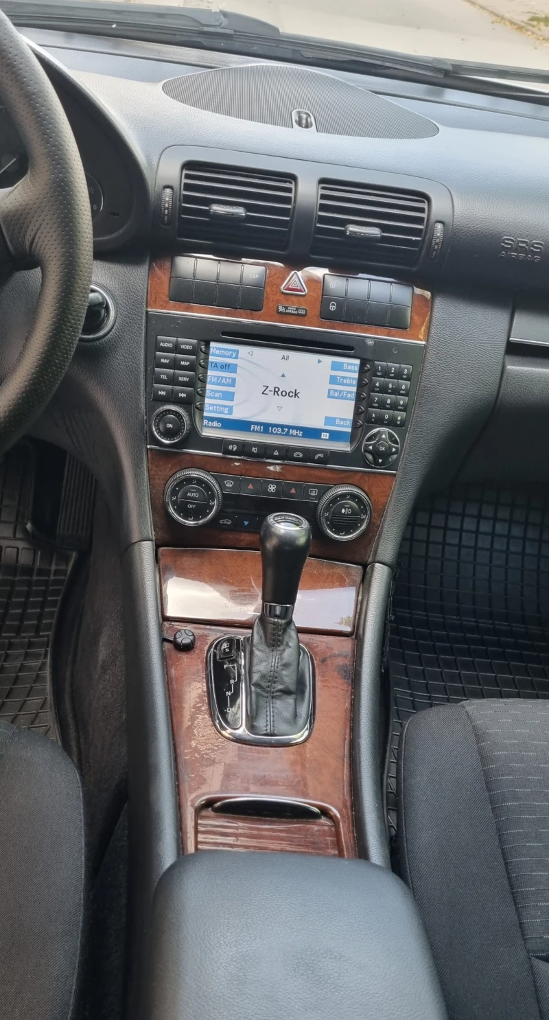 Mercedes-Benz C 220 CDI FACELIFT, снимка 9 - Автомобили и джипове - 51863743