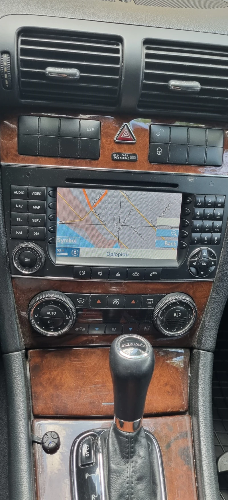 Mercedes-Benz C 220 CDI FACELIFT, снимка 10 - Автомобили и джипове - 51863743