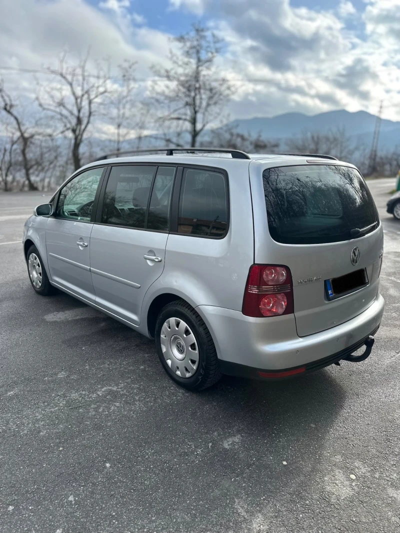VW Touran 1.9 tdi, снимка 6 - Автомобили и джипове - 53074438