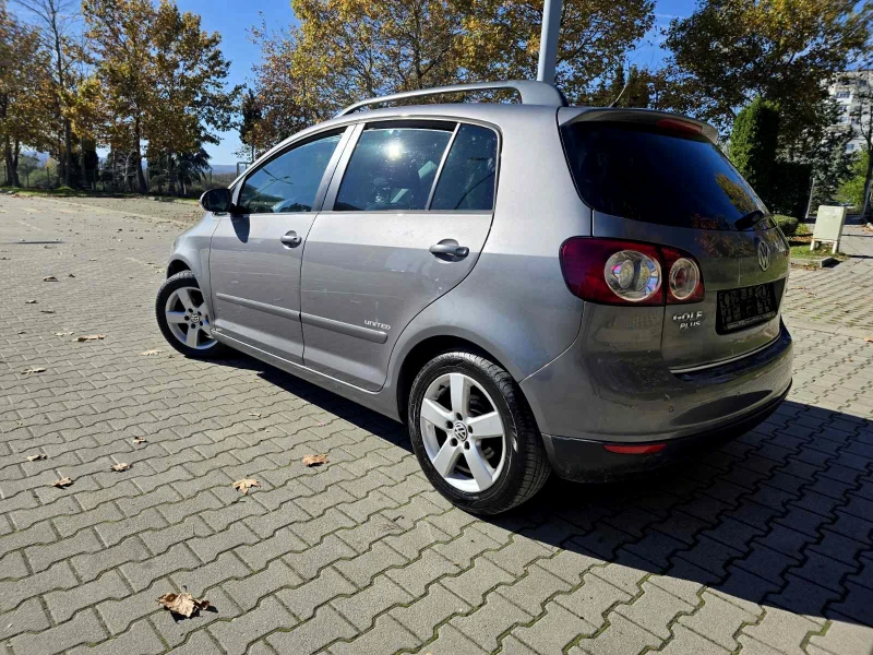 VW Golf Plus 1.6i/ПАРКТРОНИК/NAVI, снимка 4 - Автомобили и джипове - 53096341
