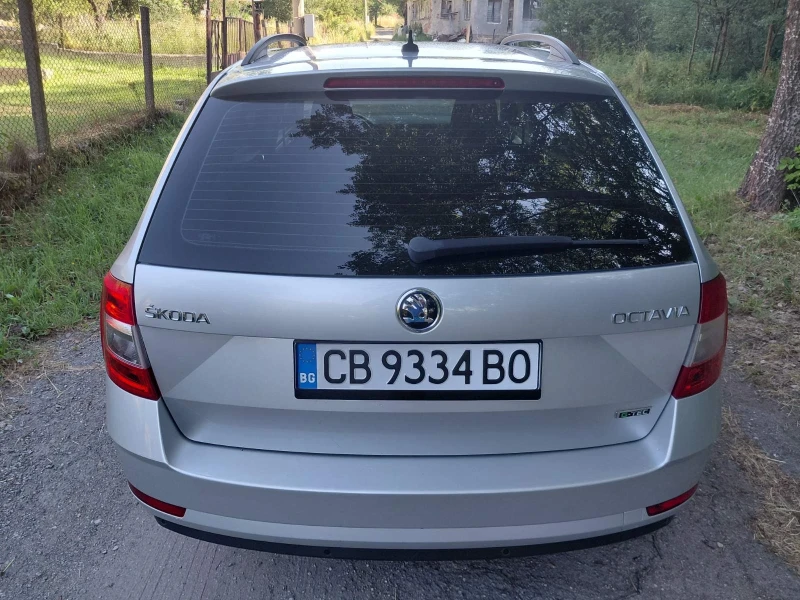 Skoda Octavia 1.4CNG, снимка 2 - Автомобили и джипове - 53362558