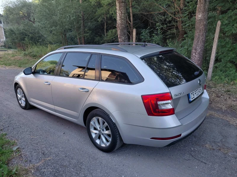 Skoda Octavia 1.4CNG, снимка 3 - Автомобили и джипове - 53362558
