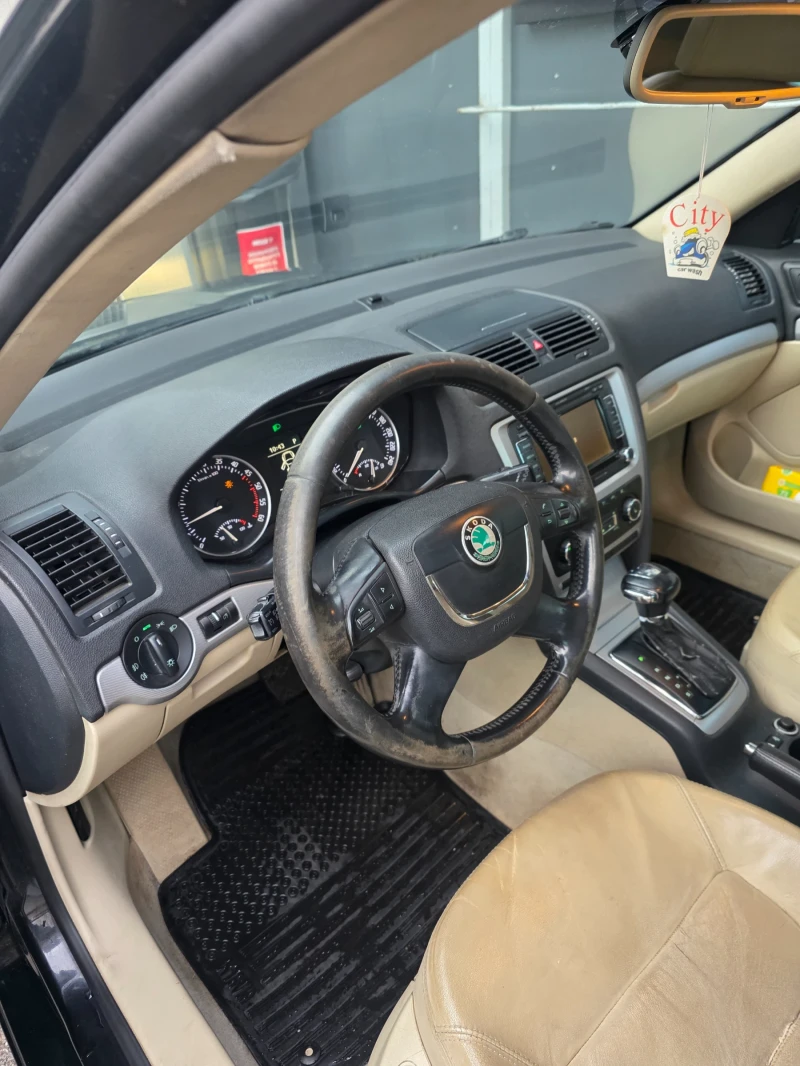 Skoda Octavia, снимка 5 - Автомобили и джипове - 53590623