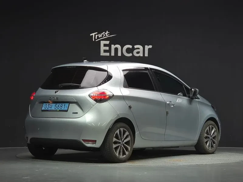 Renault Zoe Intense Eco, снимка 2 - Автомобили и джипове - 56165897