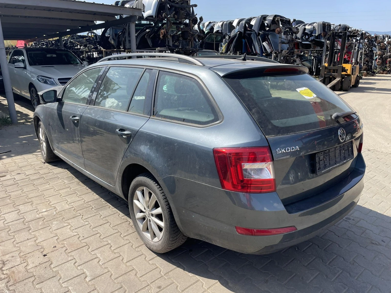 Skoda Octavia 1.6, снимка 1