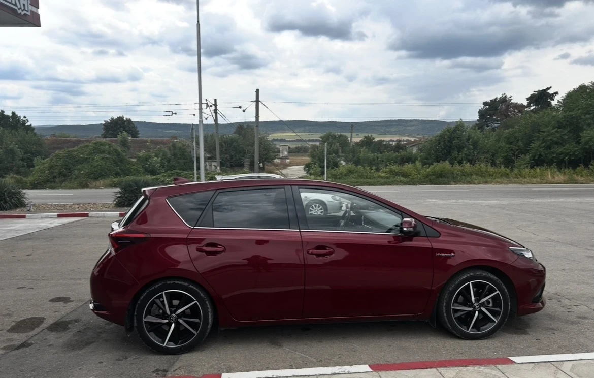 Toyota Auris, снимка 1