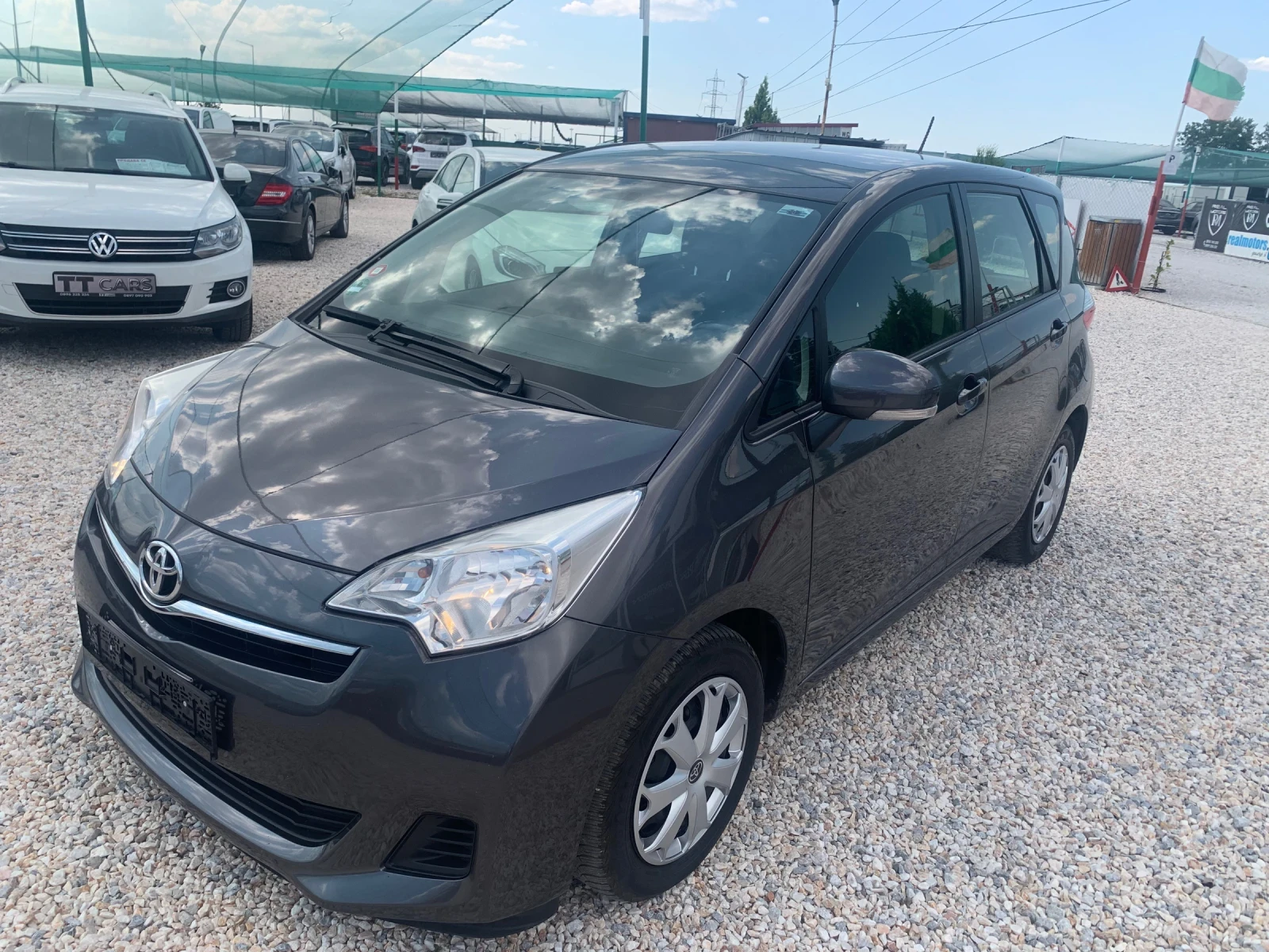 Toyota Verso S 1.4D4D 6ск - изображение 2