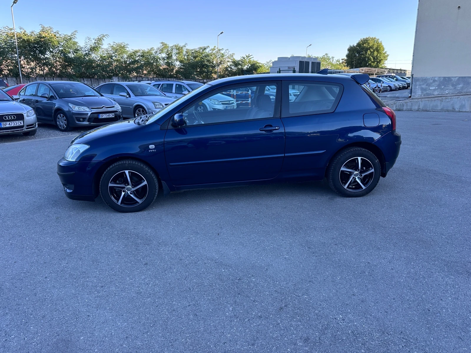 Toyota Corolla 1.6i - КЛИМАТИК - изображение 8