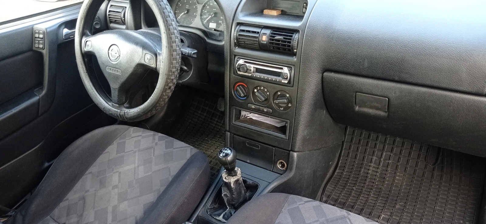 Opel Astra 1.6i - изображение 8