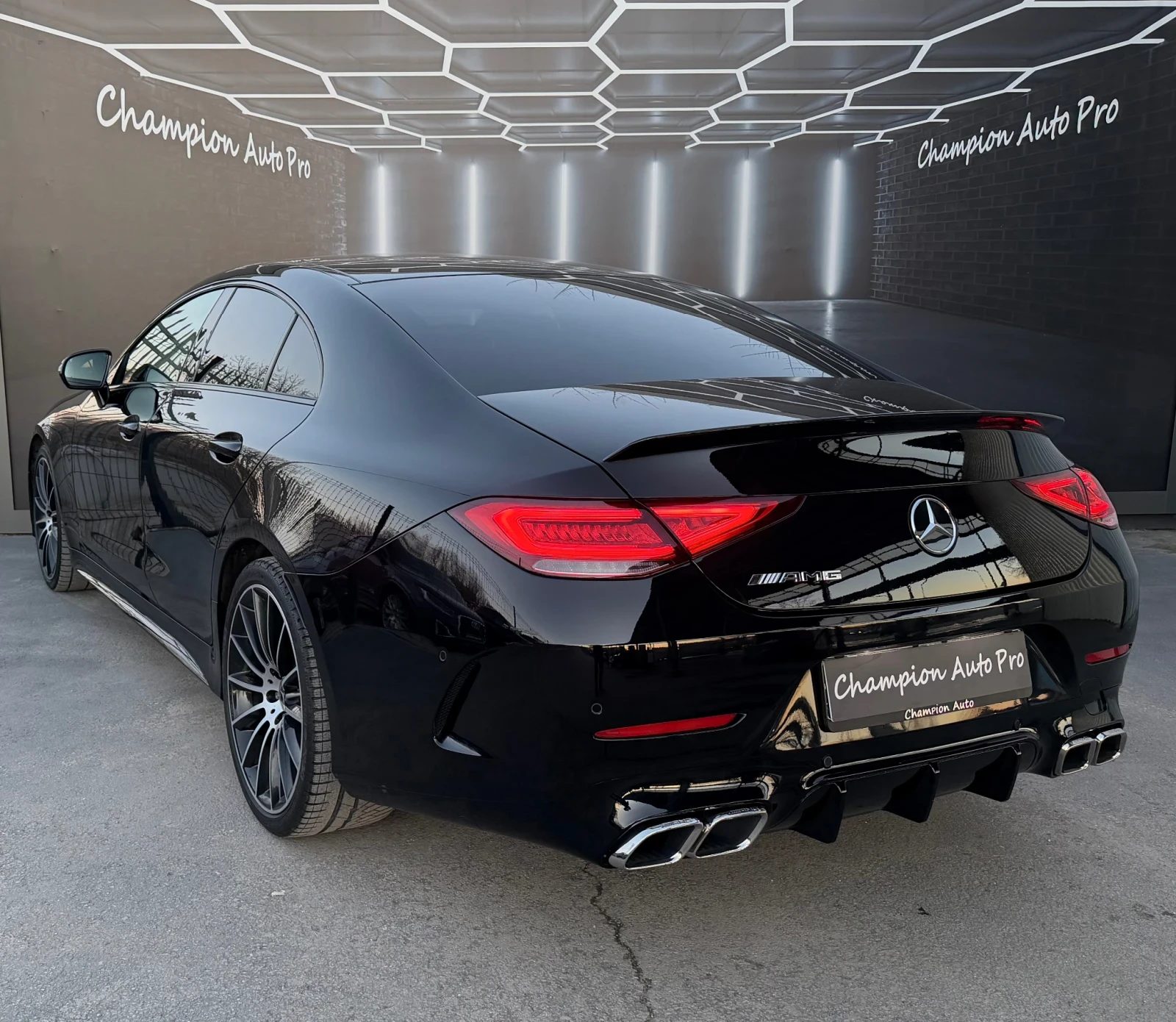Mercedes-Benz CLS 350 AMG-4Matic, снимка 4 - Автомобили и джипове - 52458066