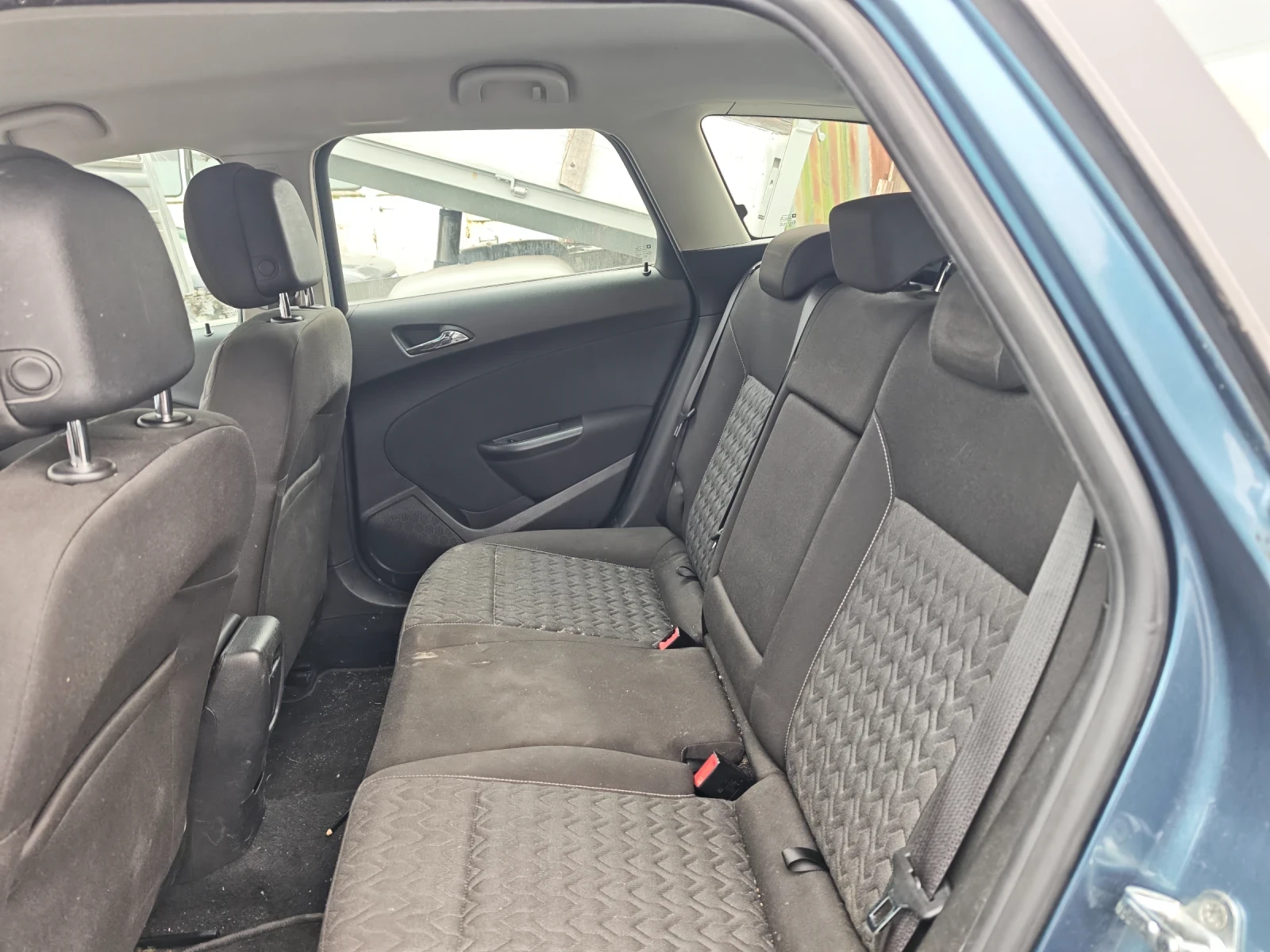 Opel Astra 1.4i Turbo  - изображение 8