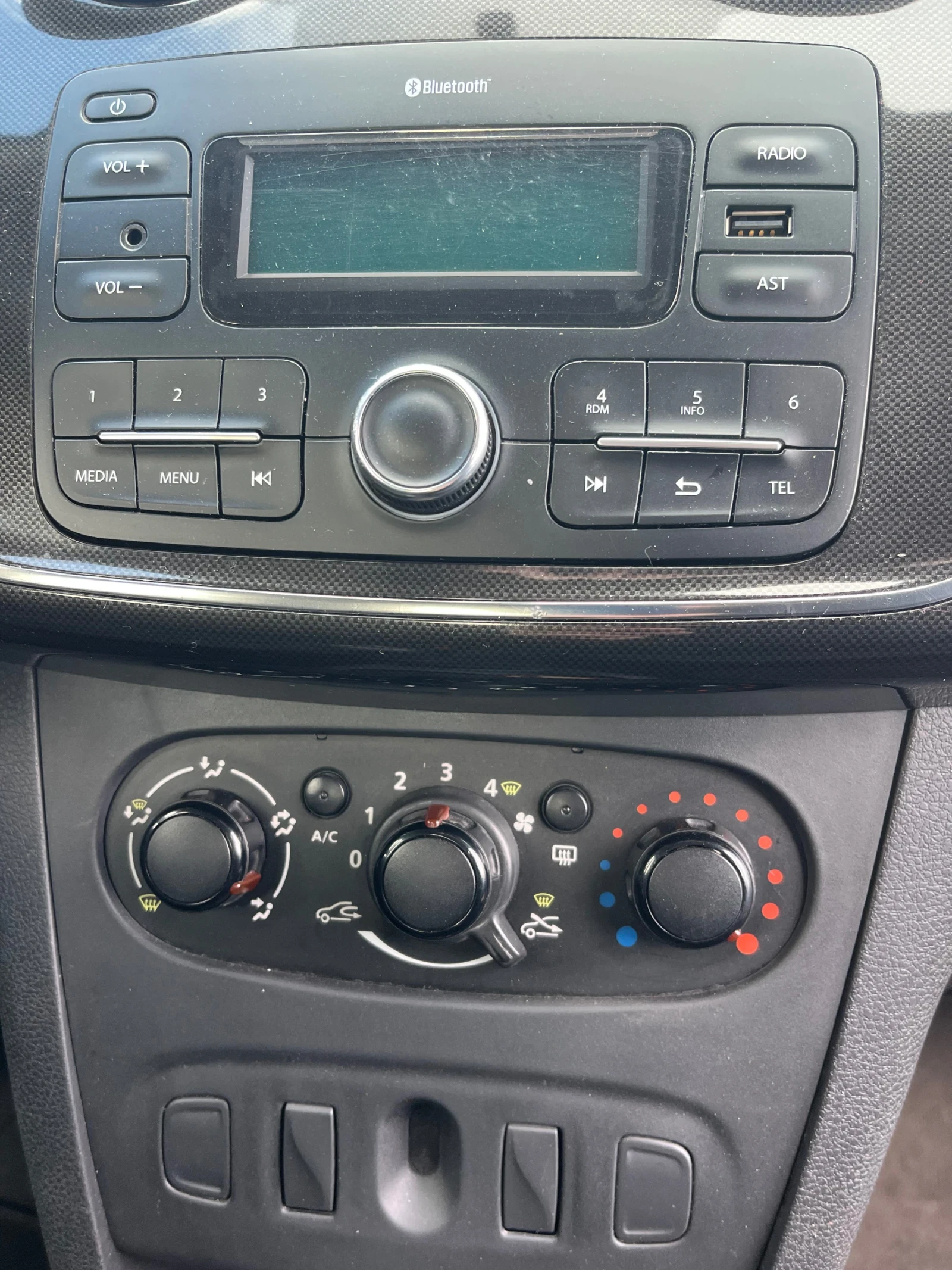 Dacia Sandero 1.0 Бензин N1, снимка 8 - Автомобили и джипове - 53737923