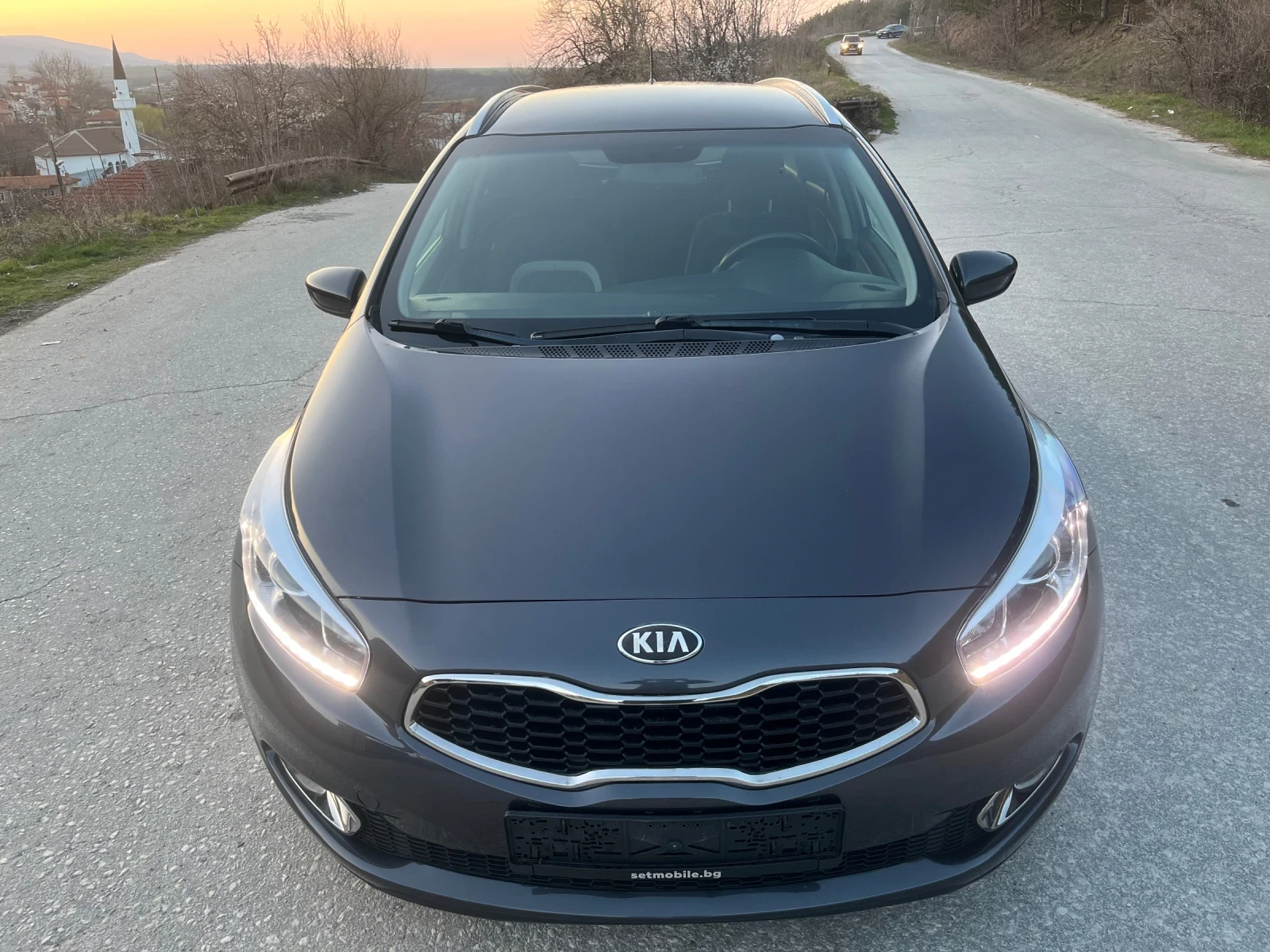 Kia Ceed 1.6 128 к.с, снимка 5 - Автомобили и джипове - 53850456