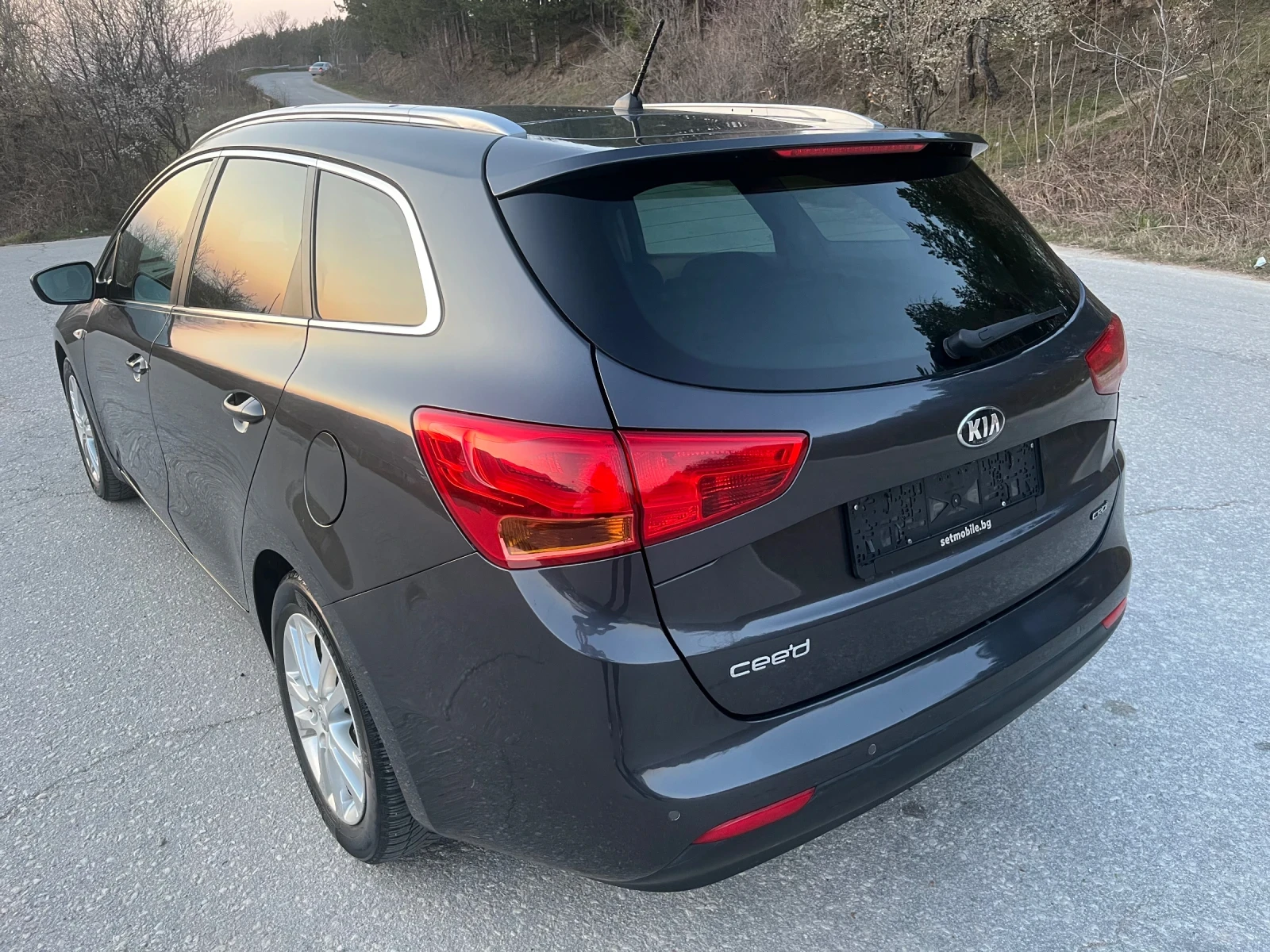 Kia Ceed 1.6 128 к.с, снимка 8 - Автомобили и джипове - 53850456
