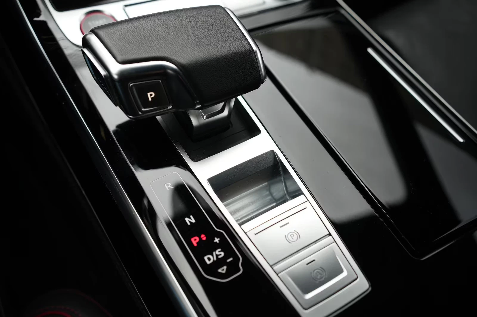 Audi S8 571HP/B&O/ACC/TV/PAN/AMBI/360/MATRIX/326z | Mobile.bg � ����������� 15