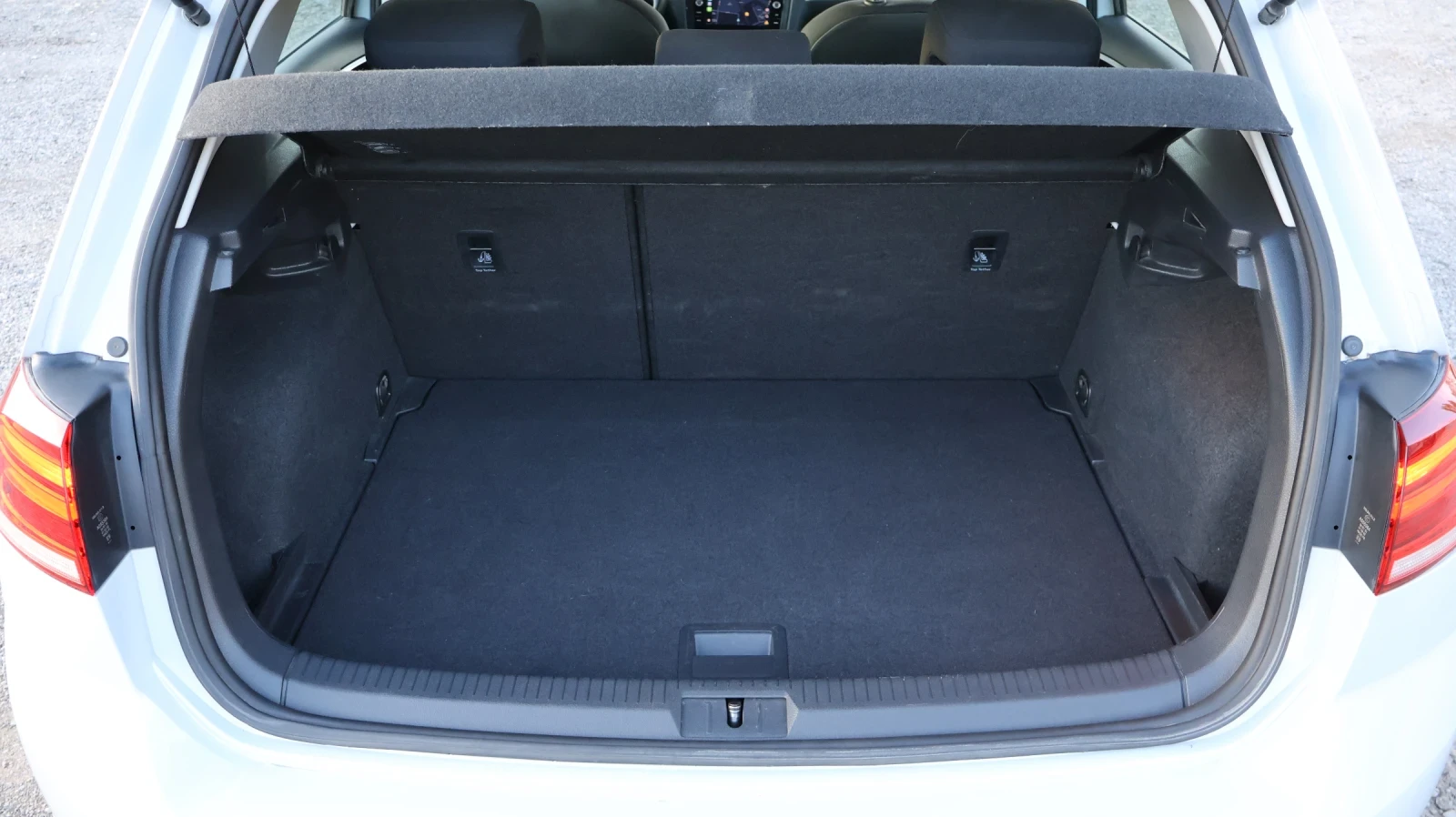 VW Golf 1.6TDI FaceLift CARPLAY, снимка 14 - Автомобили и джипове - 54336122