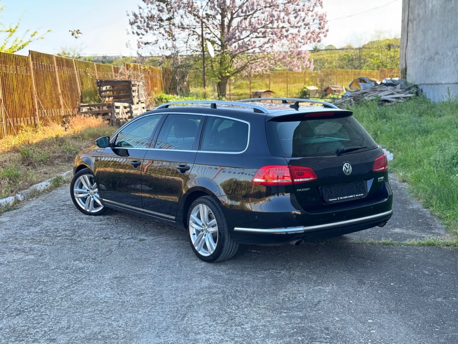 VW Passat 2.0TDI 4Motion HIGHLINE DYNAUDIO DISTRONIC PANO, снимка 2 - Автомобили и джипове - 54436832