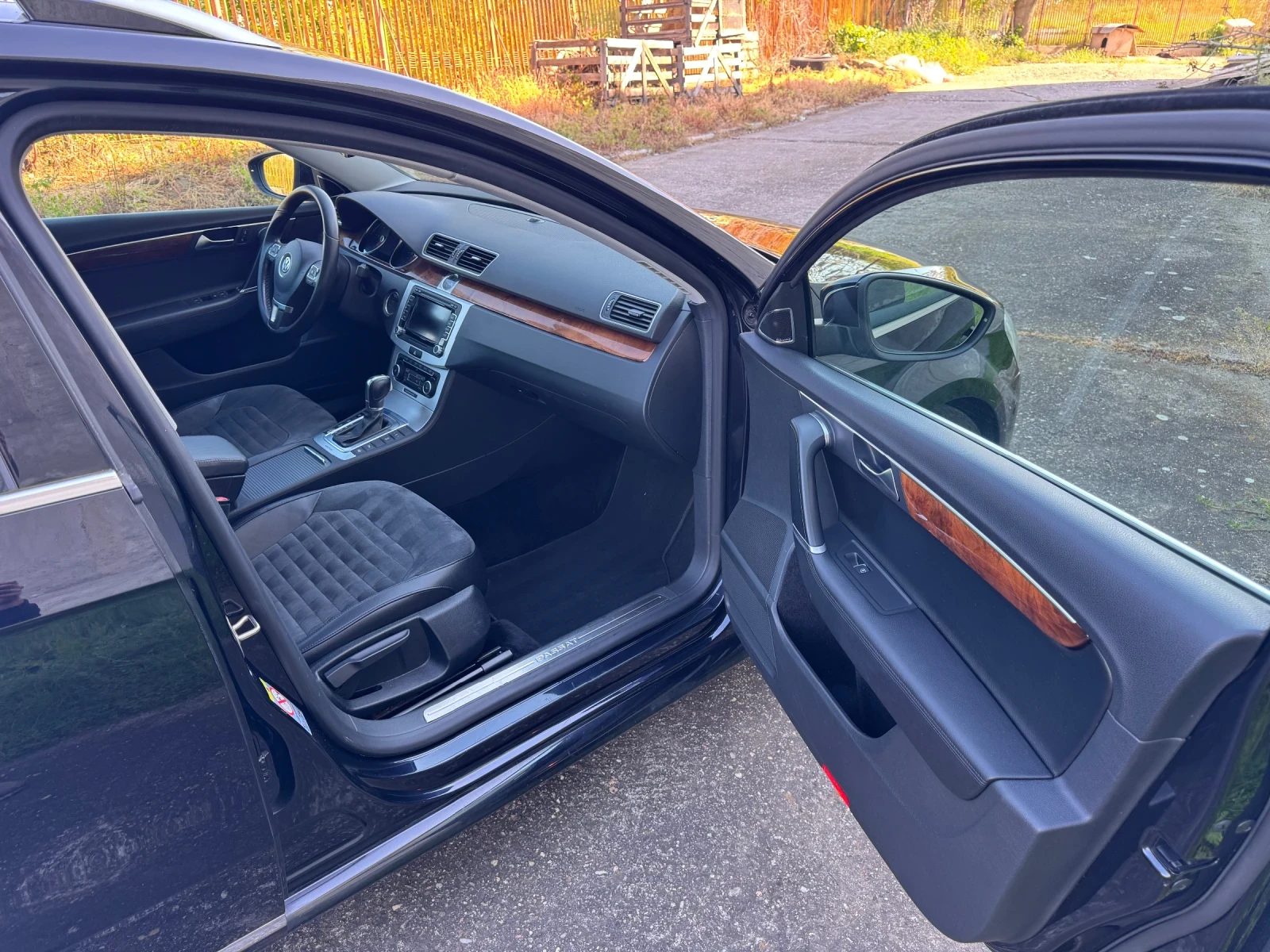 VW Passat 2.0TDI 4Motion HIGHLINE DYNAUDIO DISTRONIC PANO, снимка 9 - Автомобили и джипове - 54436832