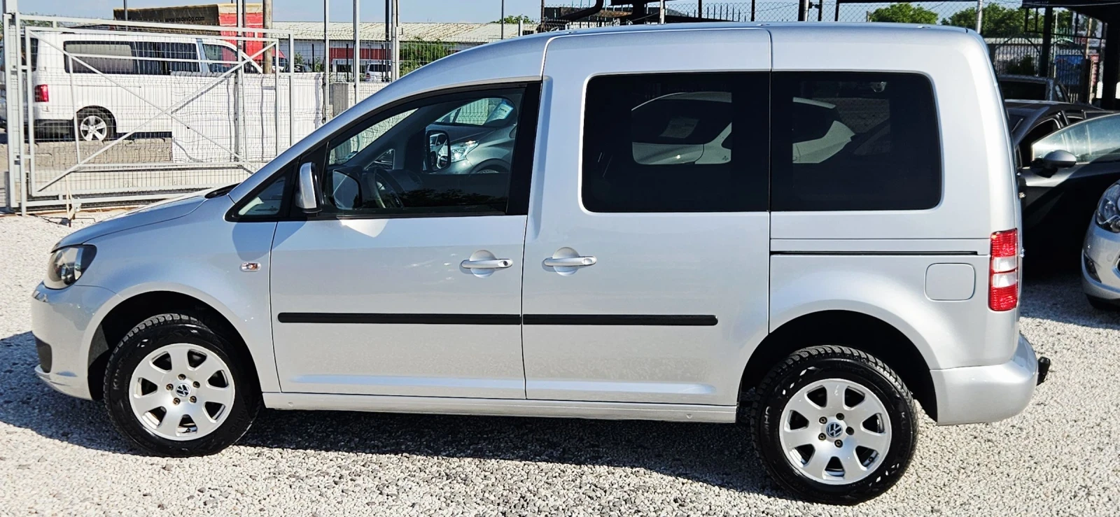 VW Caddy 4Х4* 2.0TDI* COMANRAIL* 4+ 1места, снимка 16 - Автомобили и джипове - 54684000