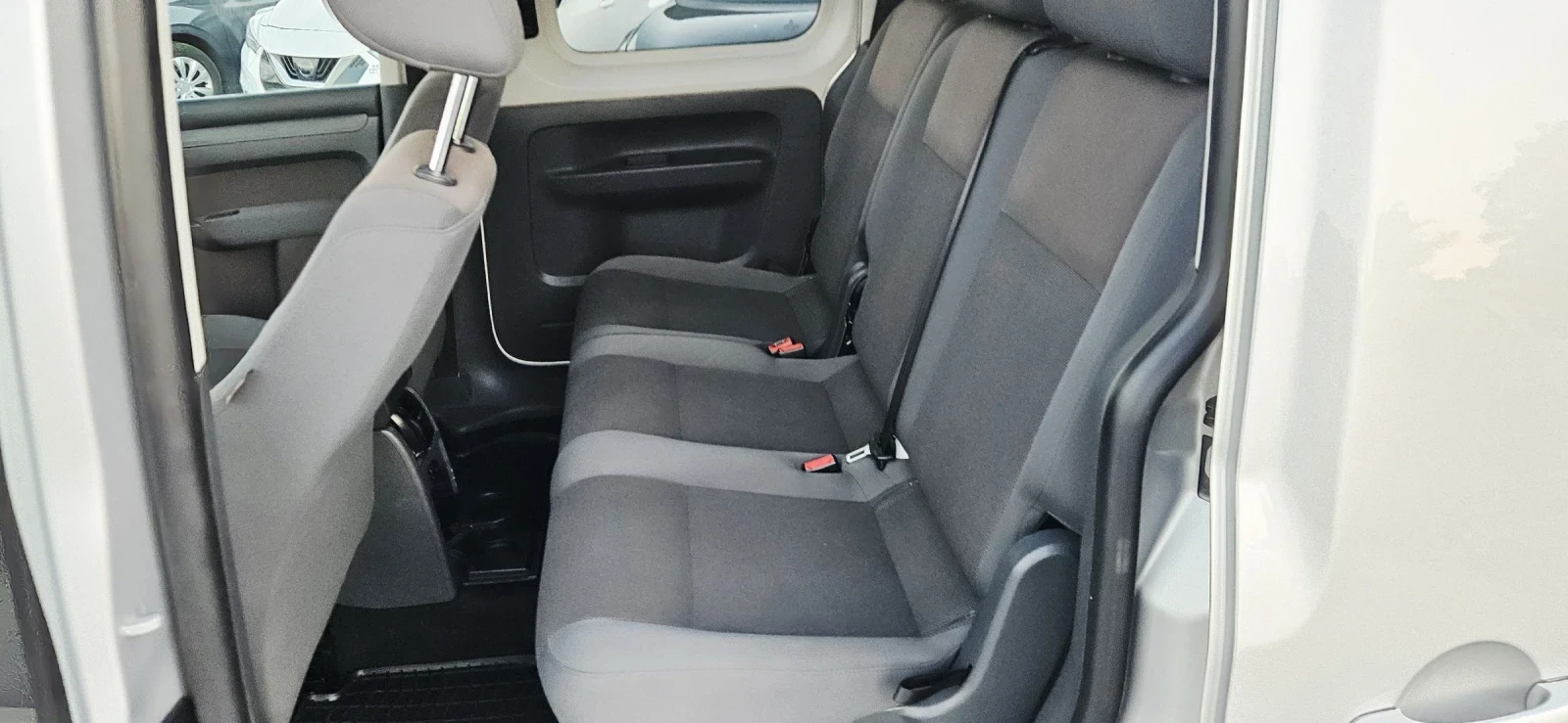 VW Caddy 4Х4* 2.0TDI* COMANRAIL* 4+ 1места, снимка 9 - Автомобили и джипове - 54684000