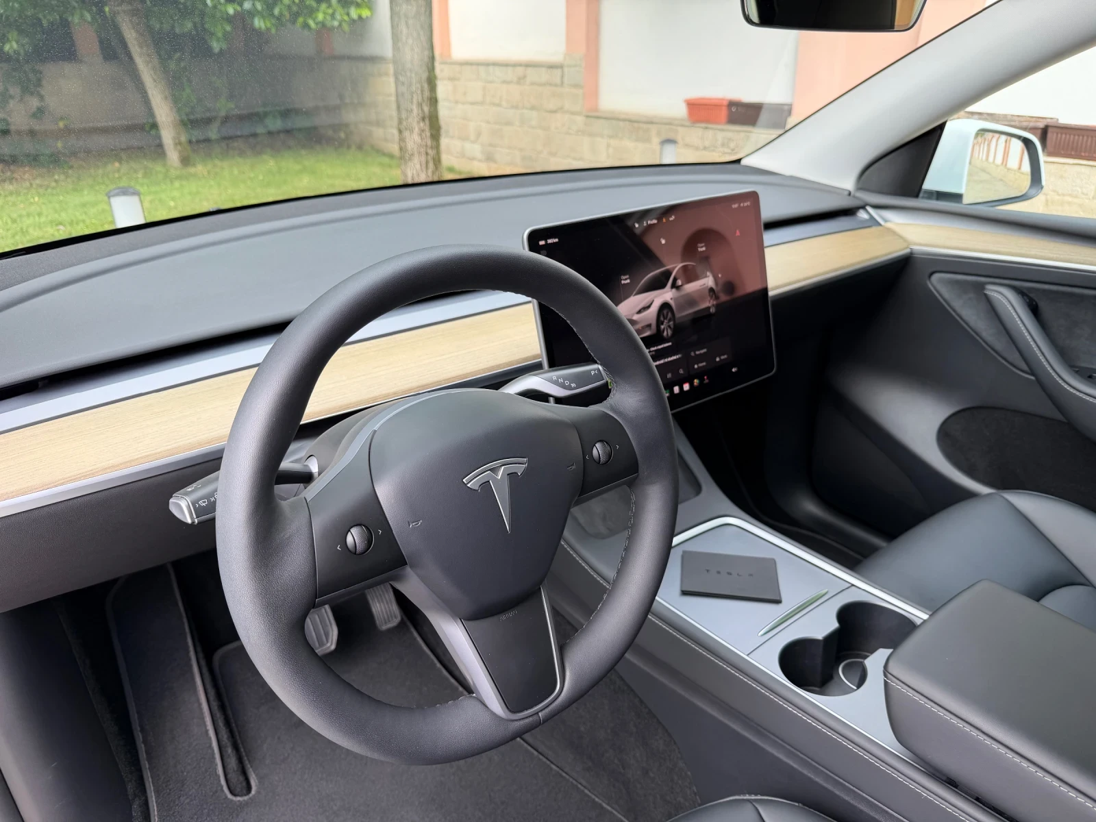 Tesla Model Y AWD/514hp/03.2023г./LongRange/Dual/97х.км, снимка 9 - Автомобили и джипове - 54940439