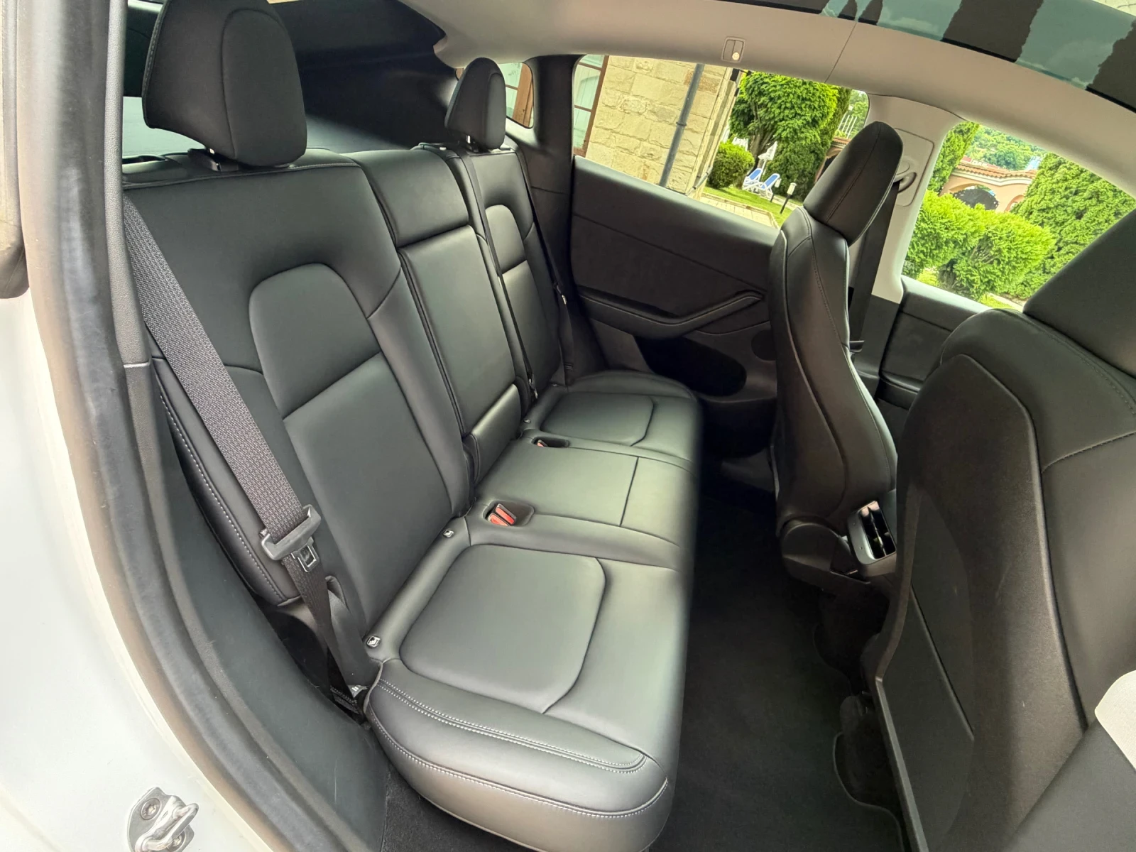Tesla Model Y AWD/514hp/03.2023г./LongRange/Dual/97х.км, снимка 15 - Автомобили и джипове - 54940439