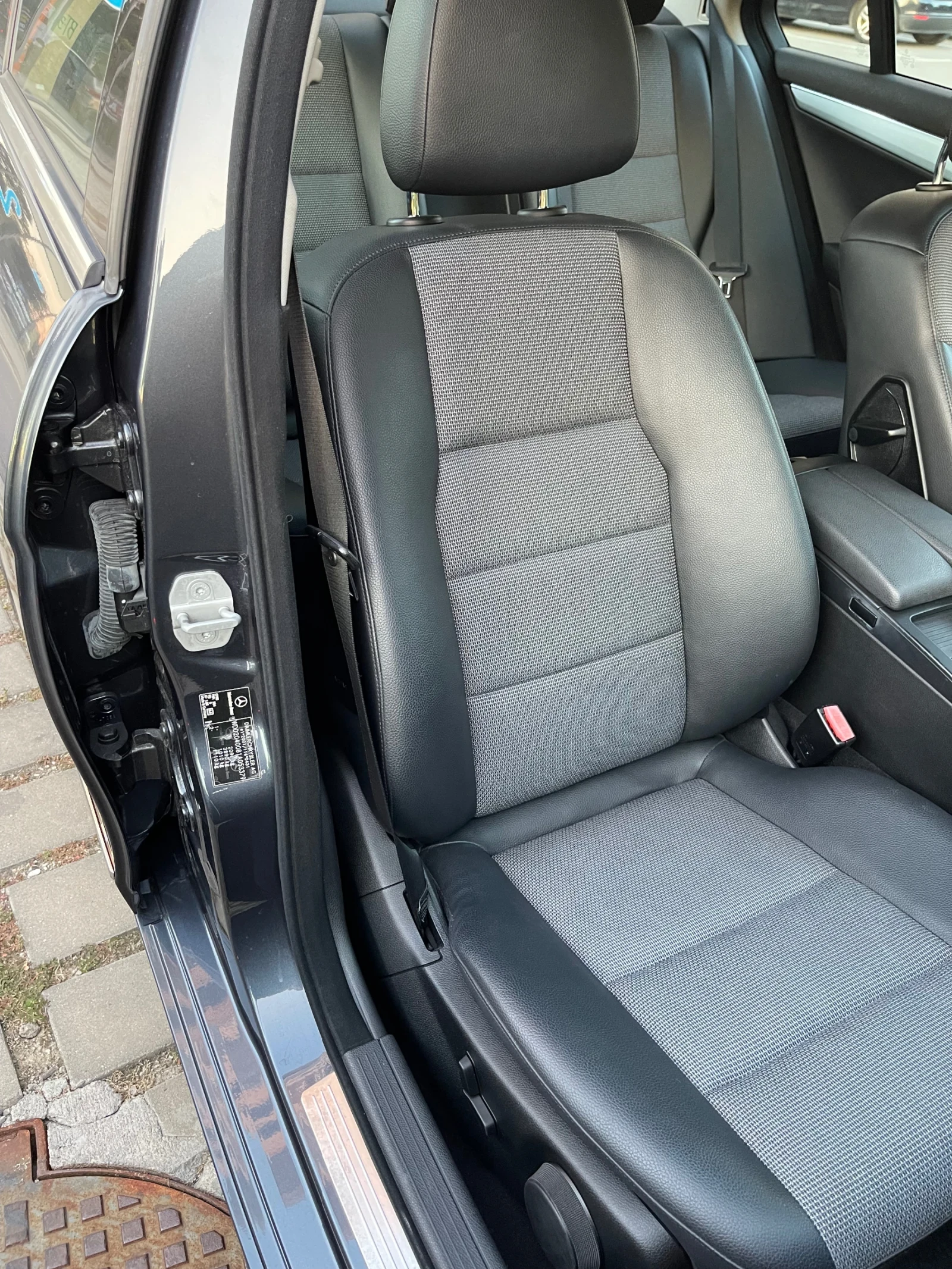 Mercedes-Benz C 220 170к.с / OM646 / автомат , снимка 9 - Автомобили и джипове - 55623615