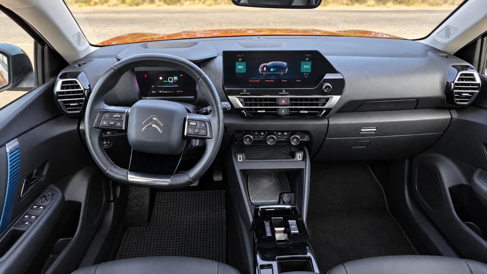 Citroen C4 E-C4-SHINE-50Kwh-136hp, снимка 12 - Автомобили и джипове - 56327954