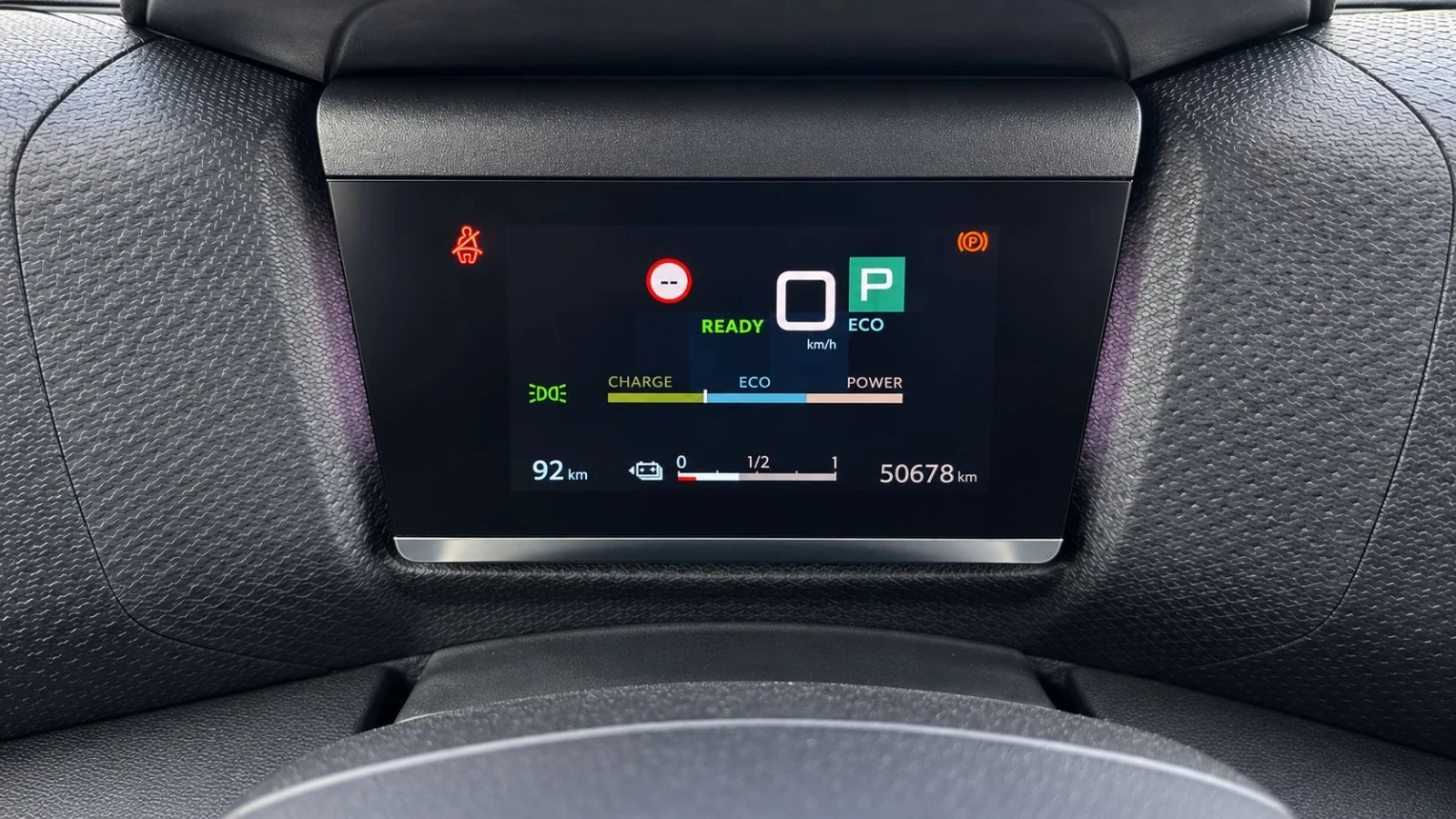 Citroen C4 E-C4-SHINE-50Kwh-136hp, снимка 13 - Автомобили и джипове - 56327954
