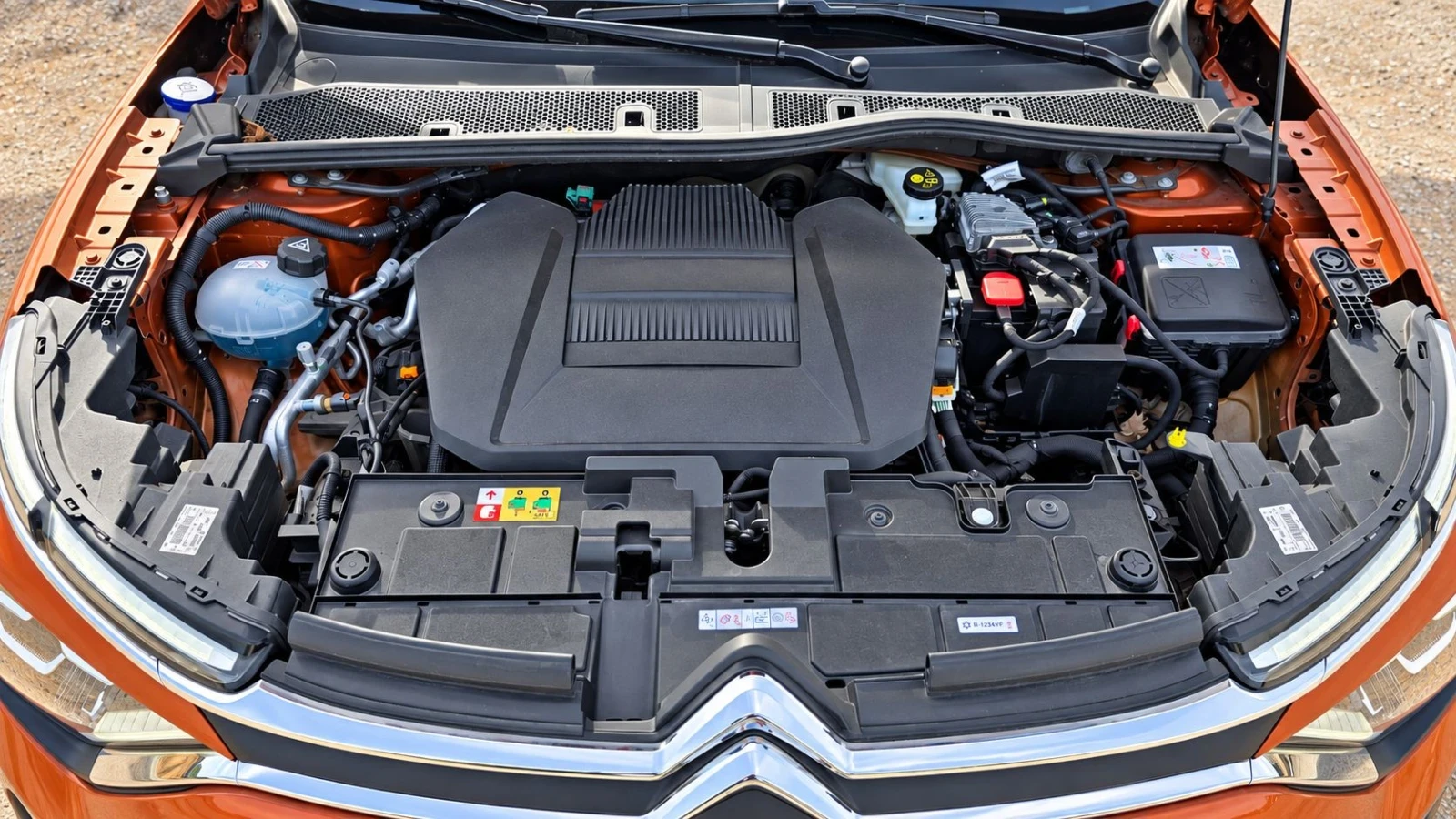 Citroen C4 E-C4-SHINE-50Kwh-136hp, снимка 15 - Автомобили и джипове - 56327954