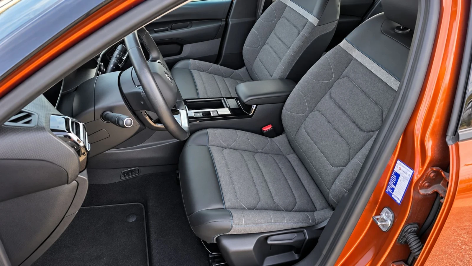 Citroen C4 E-C4-SHINE-50Kwh-136hp, снимка 7 - Автомобили и джипове - 56327954