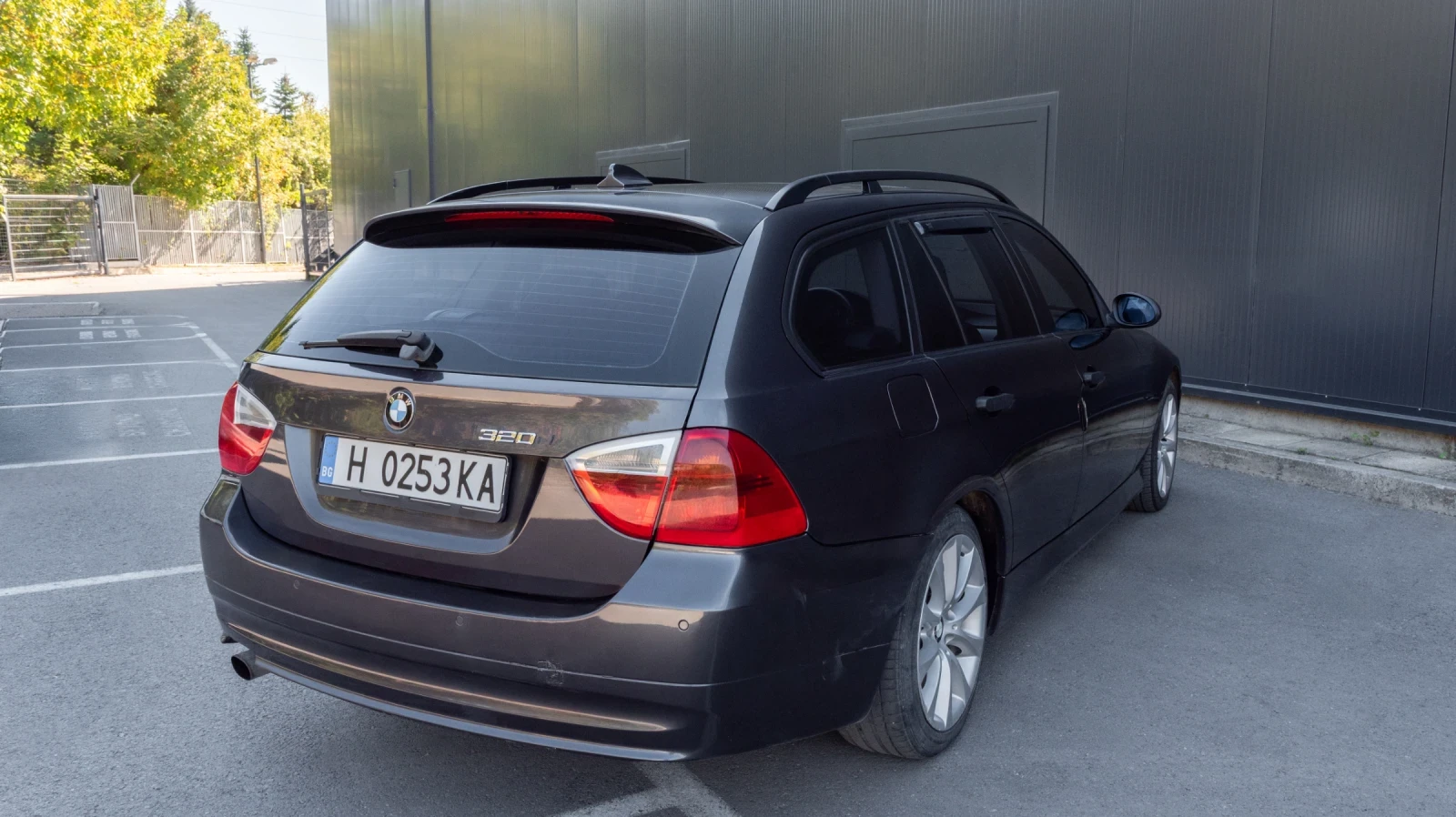BMW 320, снимка 5 - Автомобили и джипове - 56501907