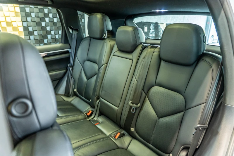 Porsche Cayenne 3.6 V6, снимка 8 - Автомобили и джипове - 51505646