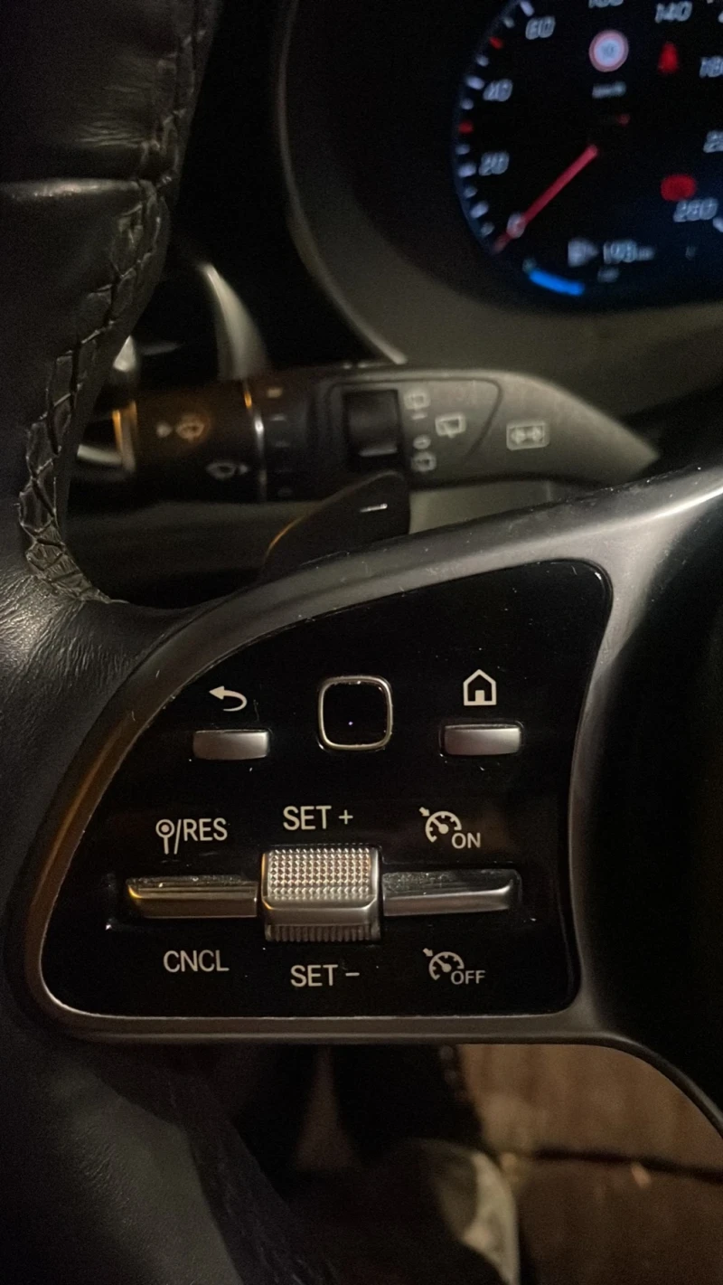 Mercedes-Benz GLC 300 4matic, снимка 9 - Автомобили и джипове - 52502265