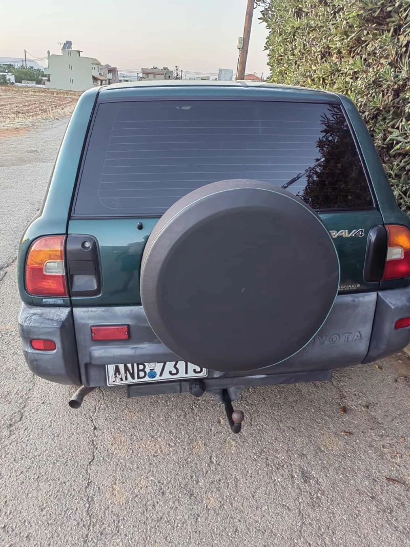 Toyota Rav4, снимка 13 - Автомобили и джипове - 52587722