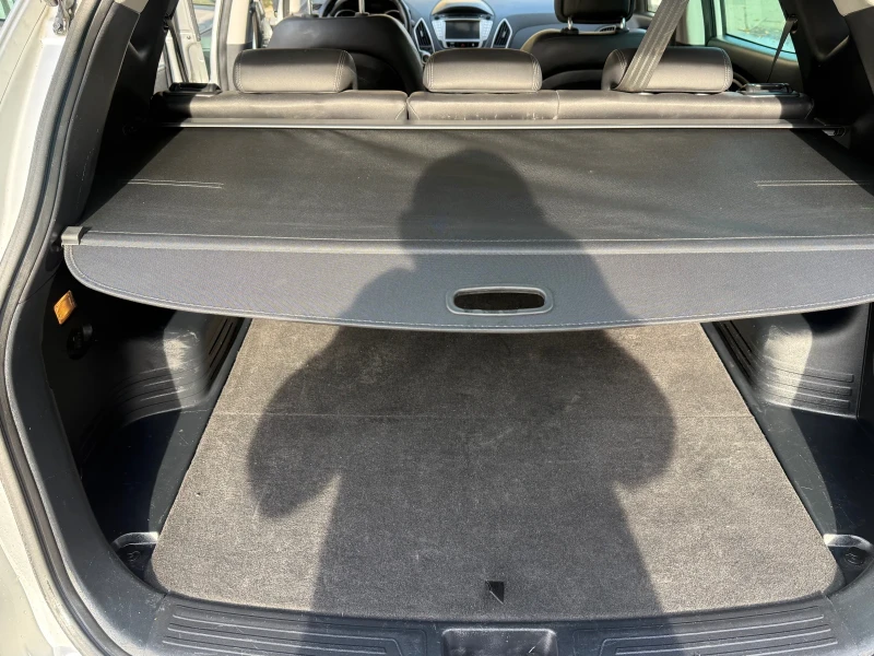 Hyundai IX35 2.0 4x4 AAVTOMAT, снимка 14 - Автомобили и джипове - 52648593