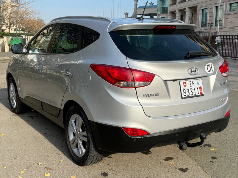 Hyundai IX35 2.0 4x4 AAVTOMAT, снимка 5 - Автомобили и джипове - 52648593