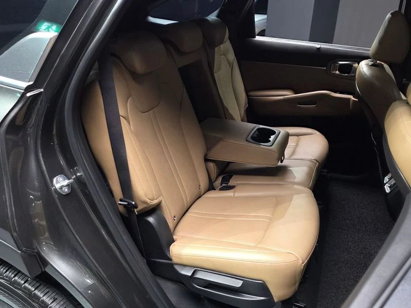 Kia Sorento HEV 1.6 4WD| 226к.с., снимка 12 - Автомобили и джипове - 56126993