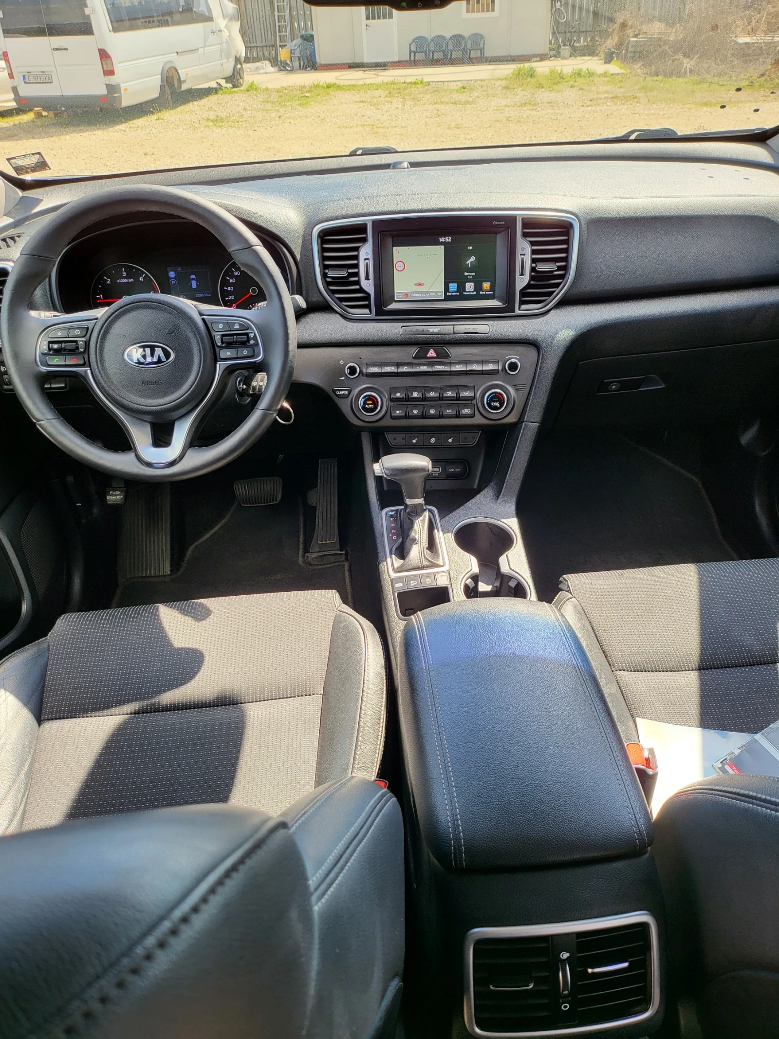 Kia Sportage 1.7 CRDI/Automatic/Navi/Camera - изображение 9