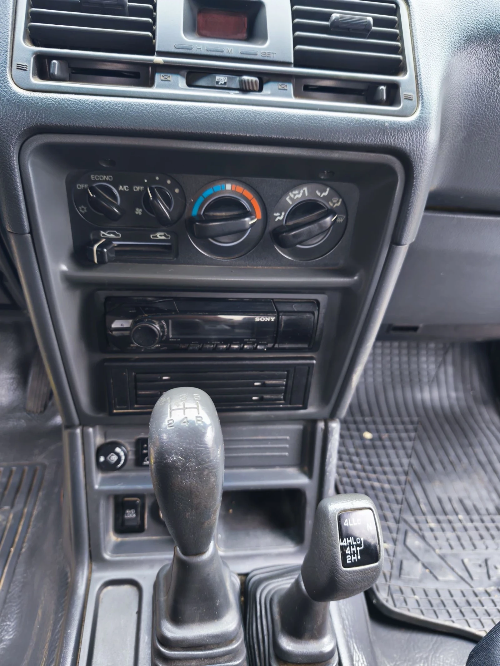 Mitsubishi Pajero 3000 V6 177к.с Canvas Top - изображение 10