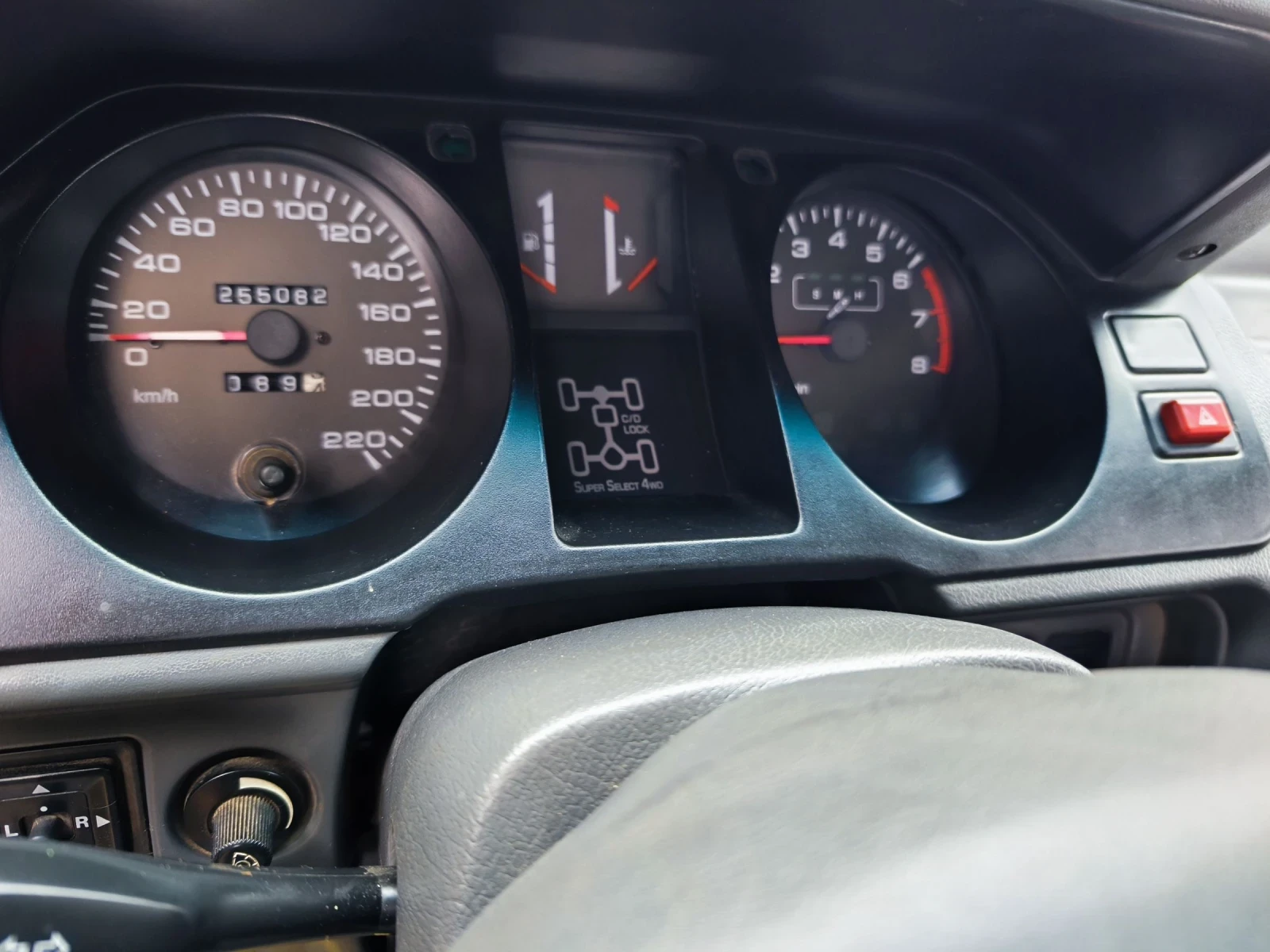 Mitsubishi Pajero 3000 V6 177к.с Canvas Top - изображение 9