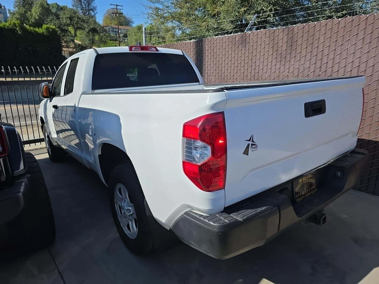 Toyota Tundra  - изображение 2