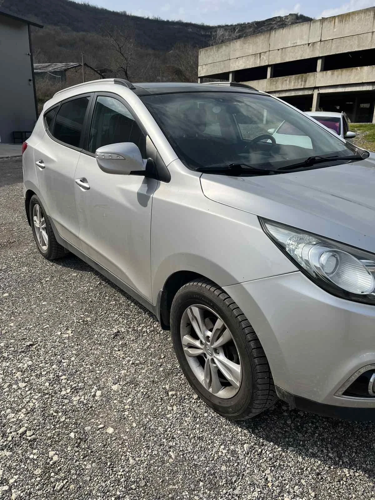 Hyundai IX35, снимка 3 - Автомобили и джипове - 53907868