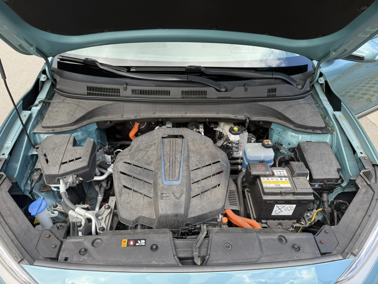 Hyundai Kona  SOH 100%/64KW/Blue Link/Термопомпа, снимка 7 - Автомобили и джипове - 54603597