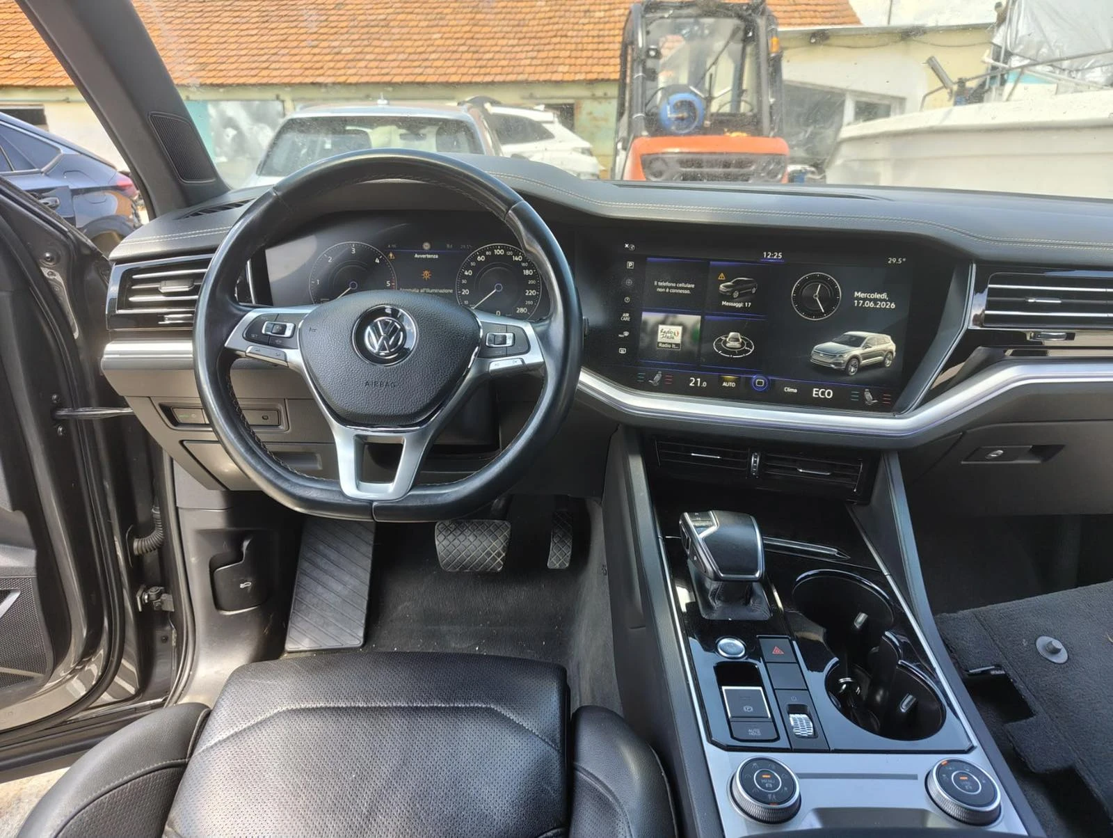 VW Touareg VW Touareg 3.0TDI/R-LINE/, снимка 10 - Автомобили и джипове - 54946220