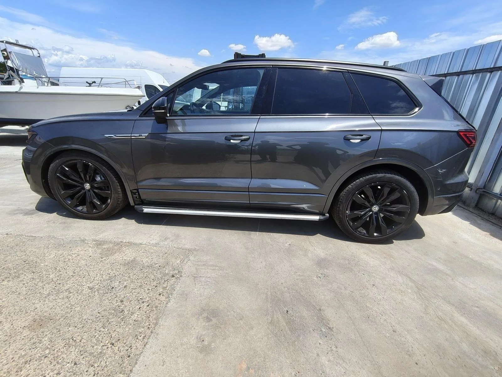 VW Touareg VW Touareg 3.0TDI/R-LINE/, снимка 3 - Автомобили и джипове - 54946220