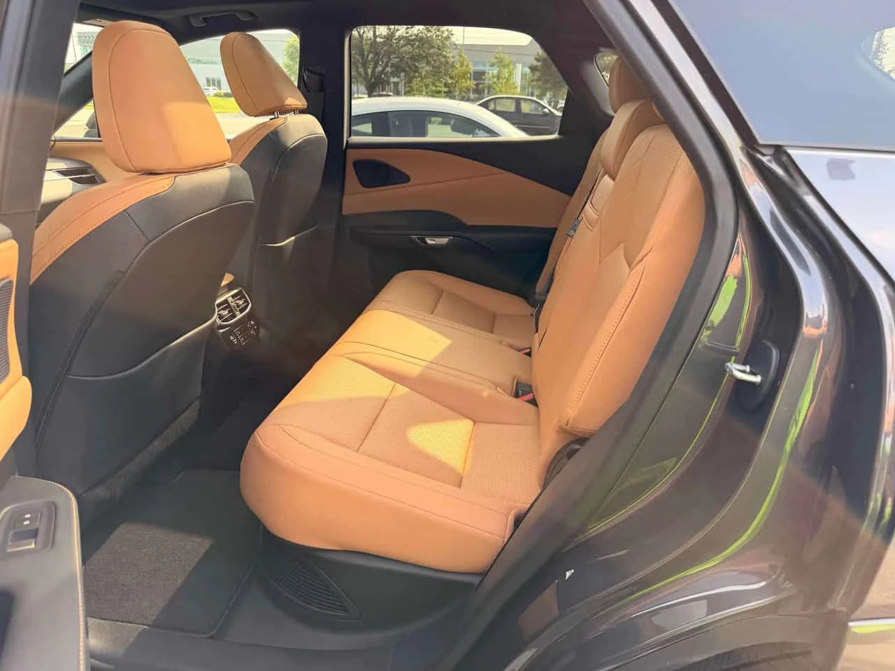 Lexus RX 350h | CARFAX | АВТОКРЕДИТ БЕЗ ПЪРВОНАЧАЛНА ВНОСКА, снимка 12 - Автомобили и джипове - 55425997