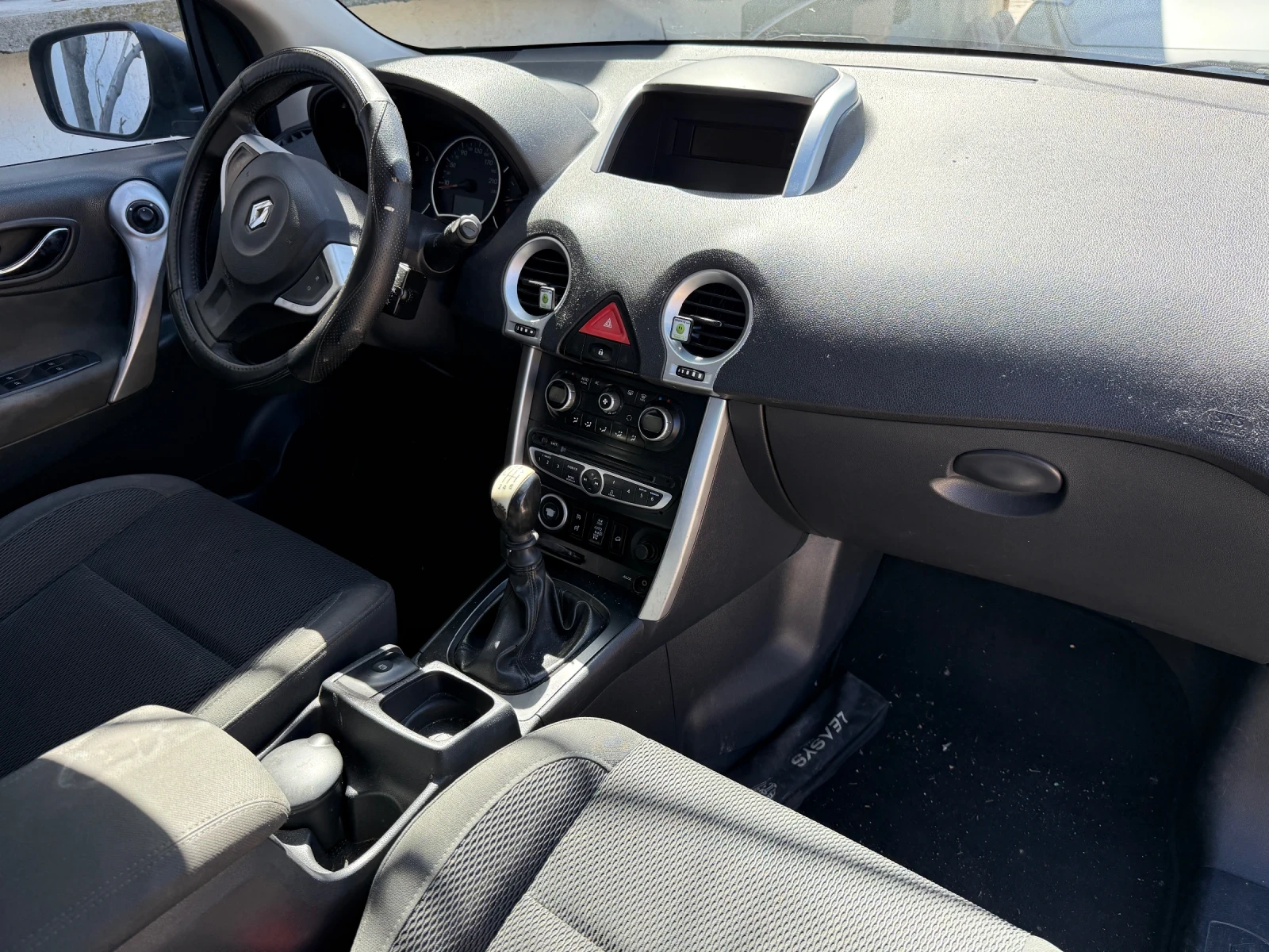 Renault Koleos 2.0 150 кс 4х4, снимка 3 - Автомобили и джипове - 56230741