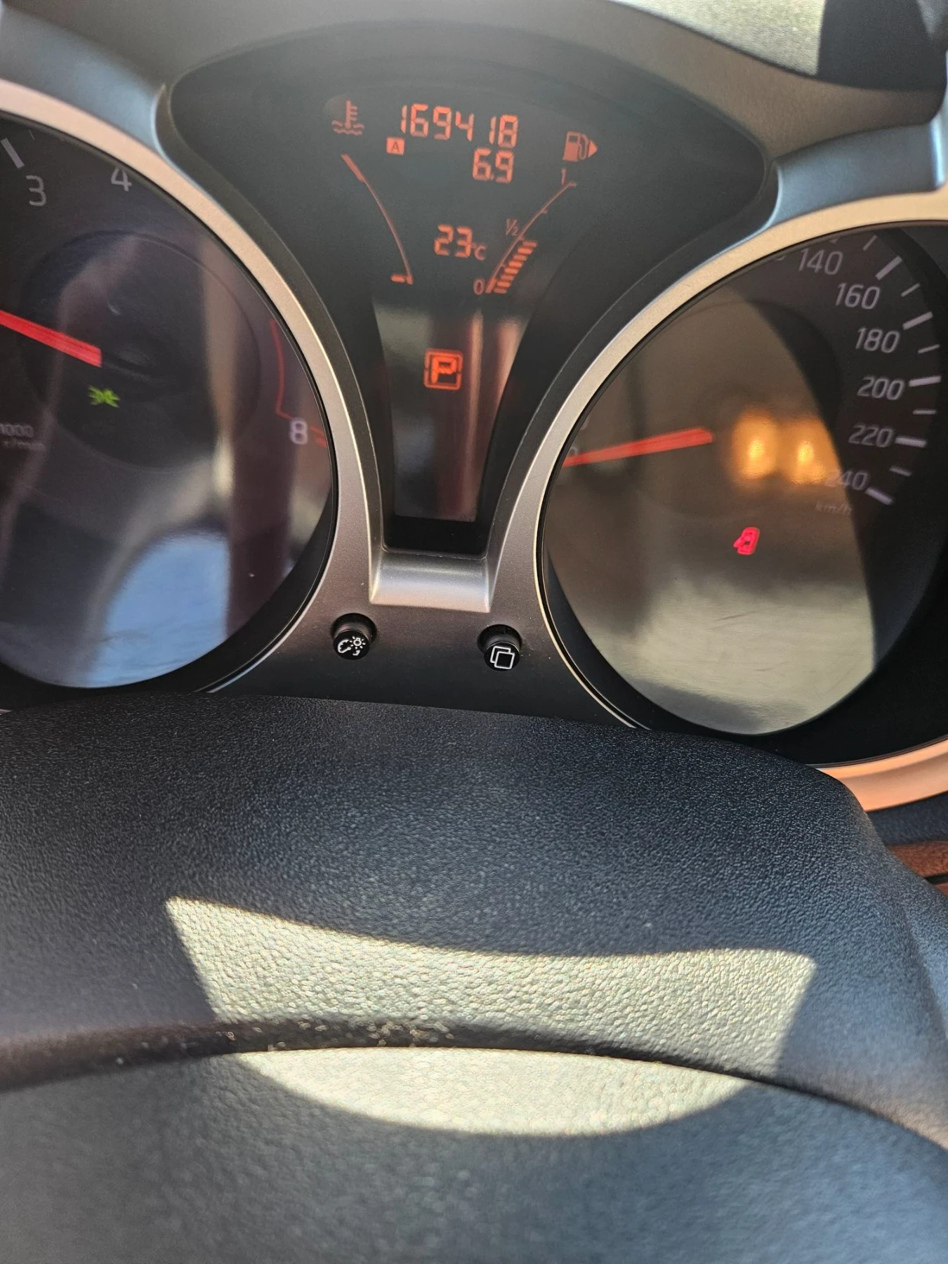 Nissan Juke 1.6бензин , снимка 10 - Автомобили и джипове - 56532326