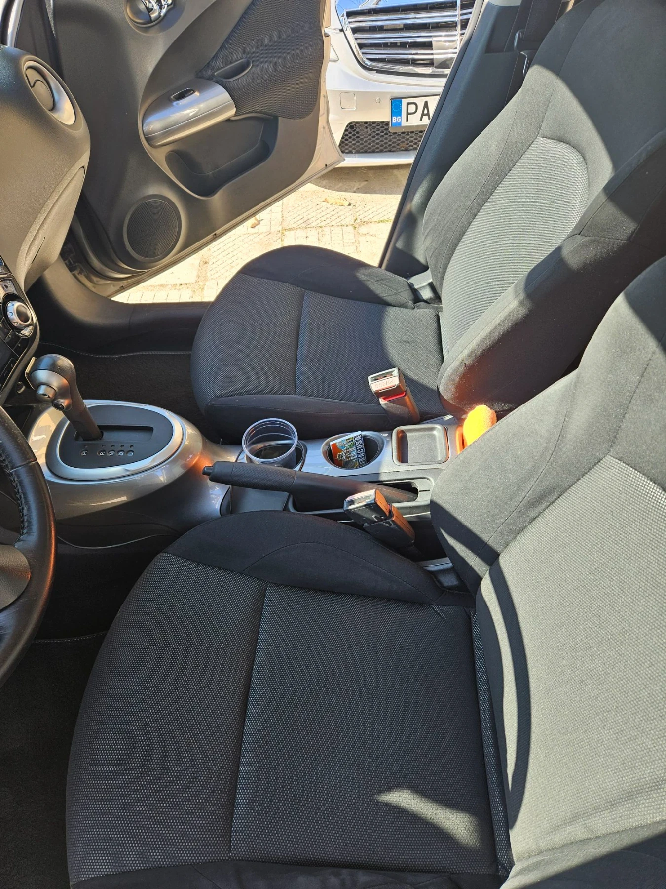 Nissan Juke 1.6бензин , снимка 11 - Автомобили и джипове - 56532326